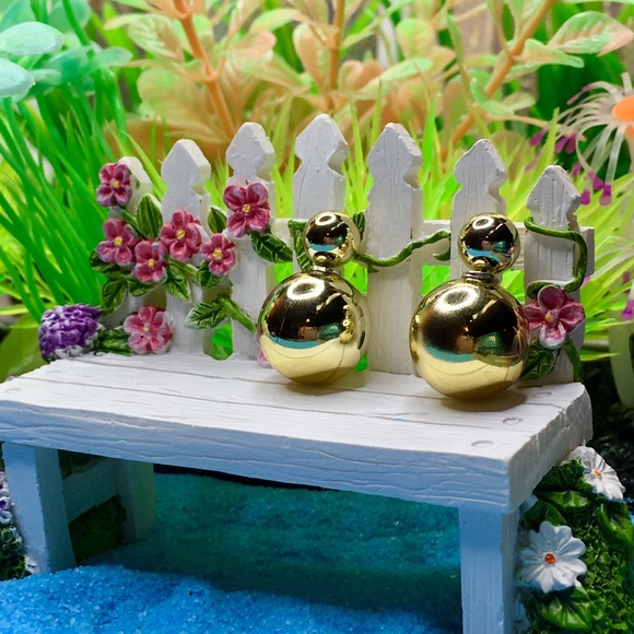 Gold Candy Double Stud Earrings - Picture 5 of 8